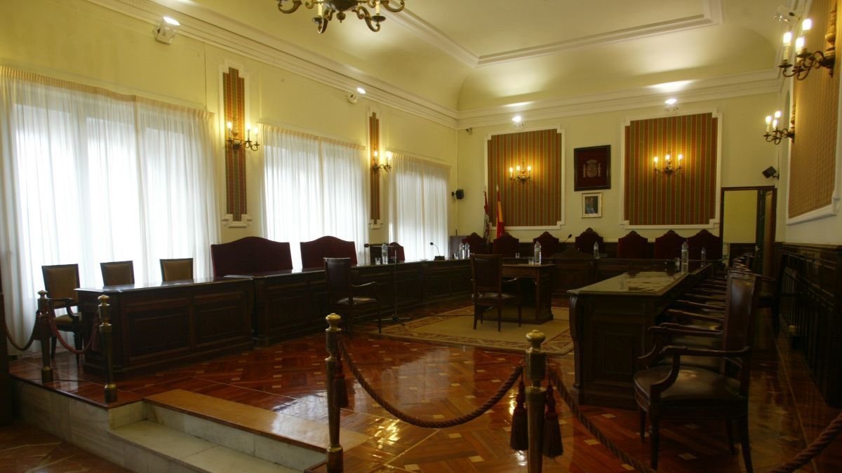 En el TSJ podría emitirse hoy jueves el fallo sobre el despido del ex directivo de Ciuden en Ponferrada que denunció el caso.