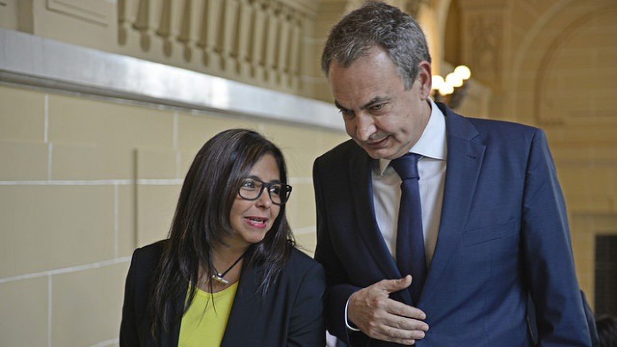 José Luis Rodríguez Zapatero con Delcy Rodríguez.