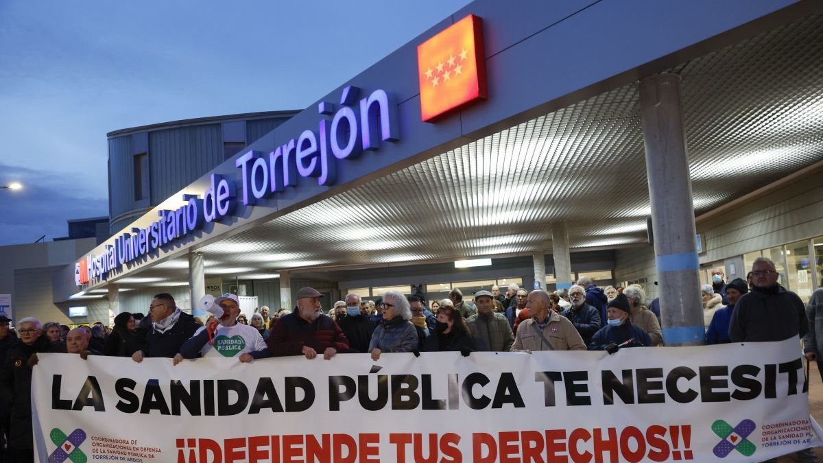 Protesta ante las puertas del Hospital de Torrejón el pasado 12 de diciembre.
