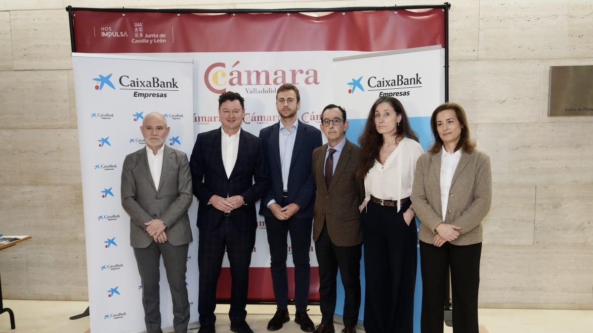Responsables de Caixabank ayer, durante las jornadas.