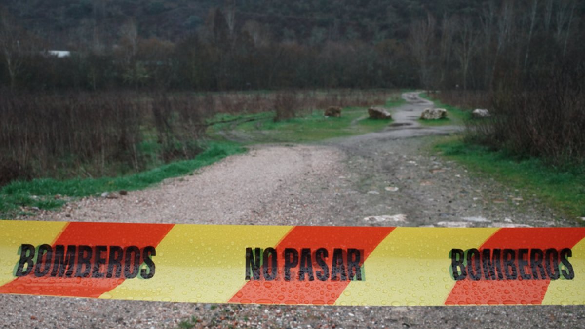 Accesos cerrados al paseo del río Sil a su paso por Ponferrada debido al aumento del cauce por el temporal de lluvias