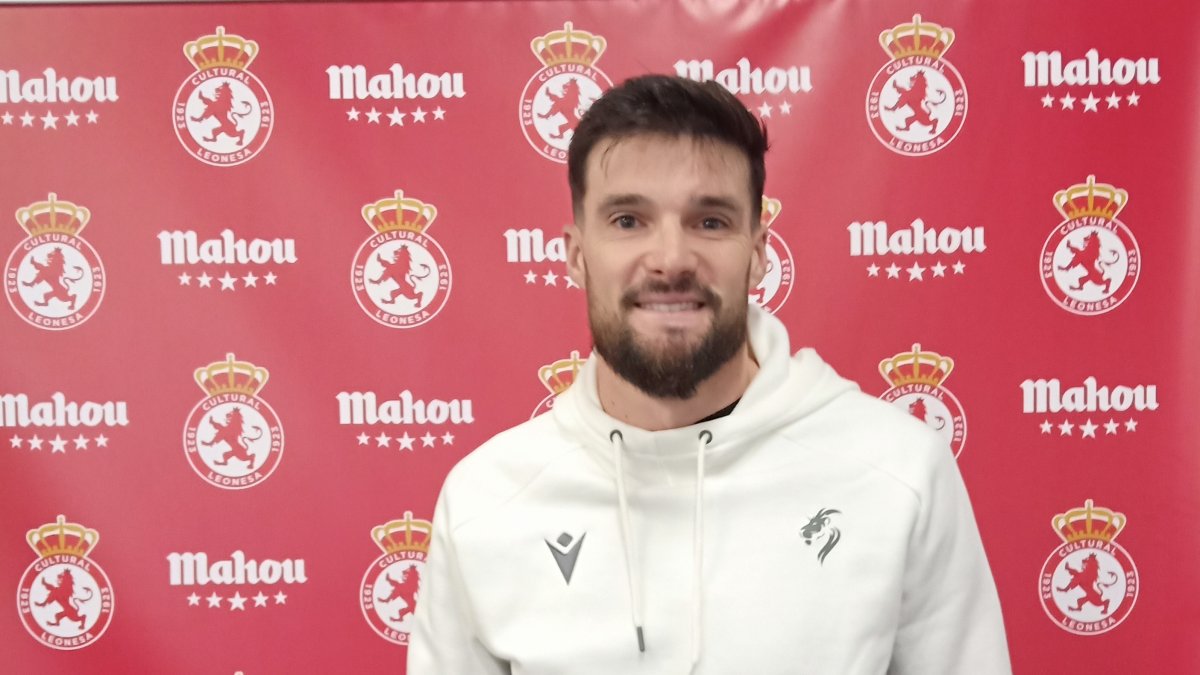 Eneko Satrustegui compareció ante los medios.