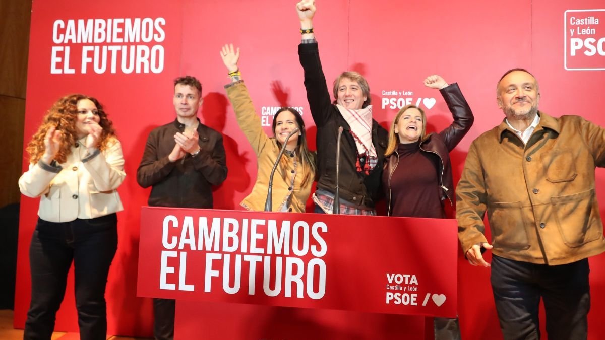 Silvia Cao, Mario Rivas, Nuria Rubio, Carlos Martínez, Pilar Bernabé y Álvarez Courel.