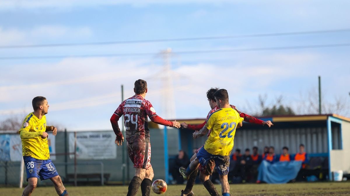 El Atlético Mansillés sumó un njuevo punto.