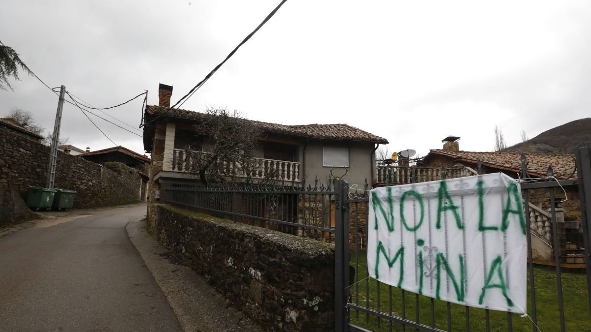 Los vecinos han creado una plataforma para tratar de impedir la reapertura de la explotación.