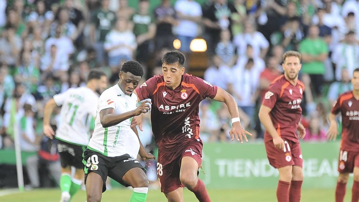El partido Racing de Santander-Cultural de la primera vuelta.
