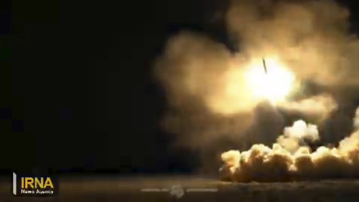 Captura de vídeo del lanzamiento de un misil en la guerra de Irán.