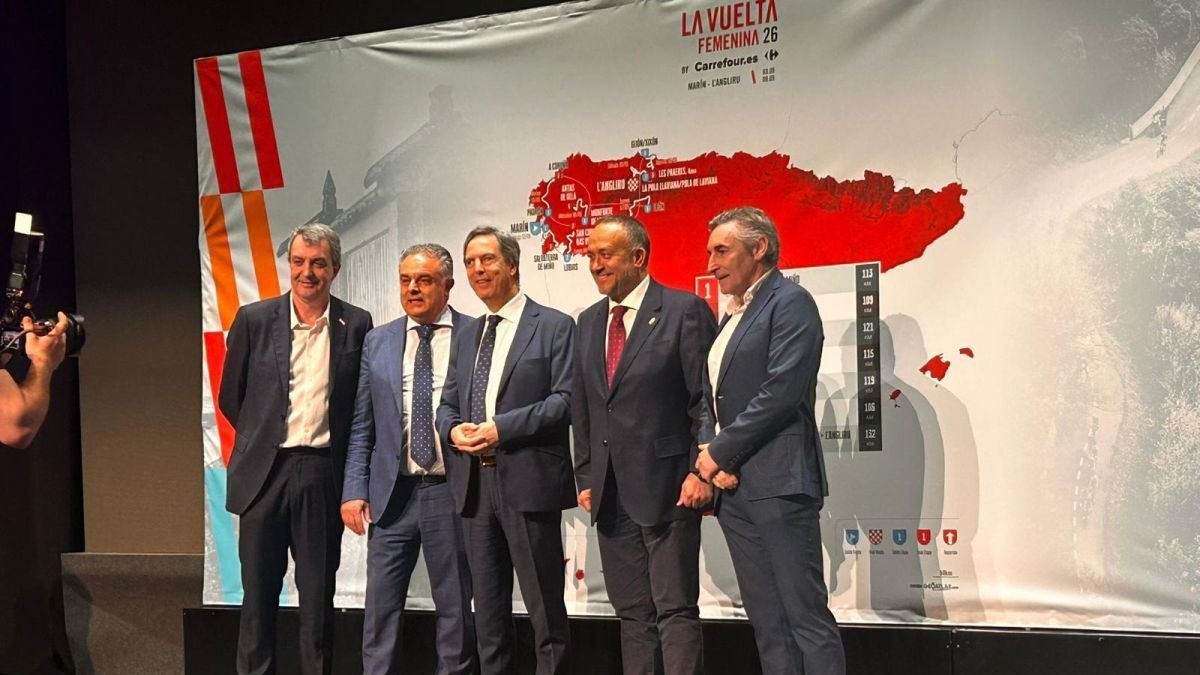 Guillén, Nieto, Sánchez-Guijo, Courel y Escartín en la presentación de la Vuelta a España Femenina.