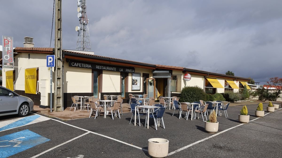 Los calçots aportan una riqueza gastronómica a la deliciosa carta de La Pineda y se unen a la variada oferta de la casa para estos días.