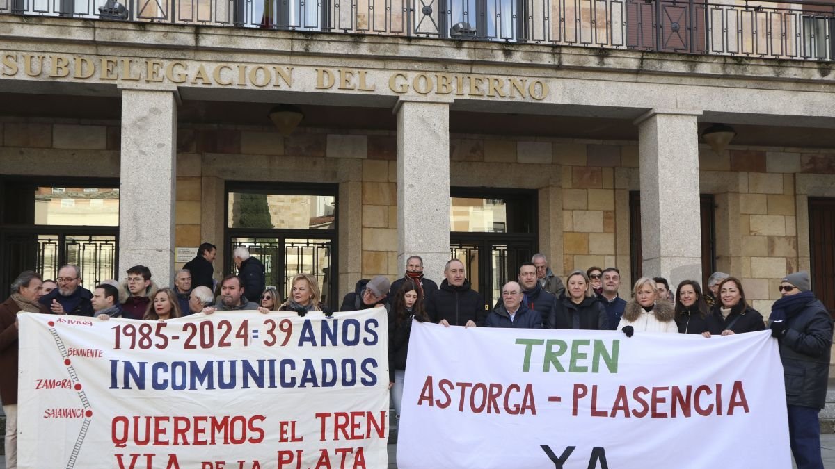 Una de las movilizaciones por el tren de la Ruta de la Plata.