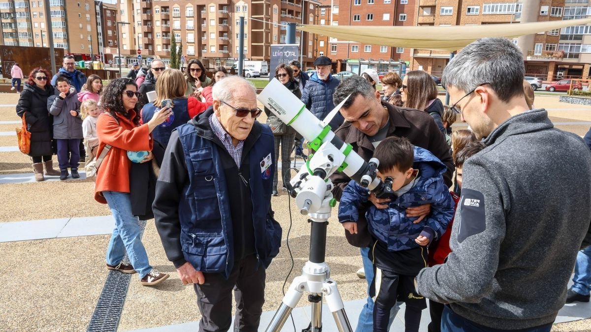 Personas de todas las edades acudieron a la actividad de la ALA.