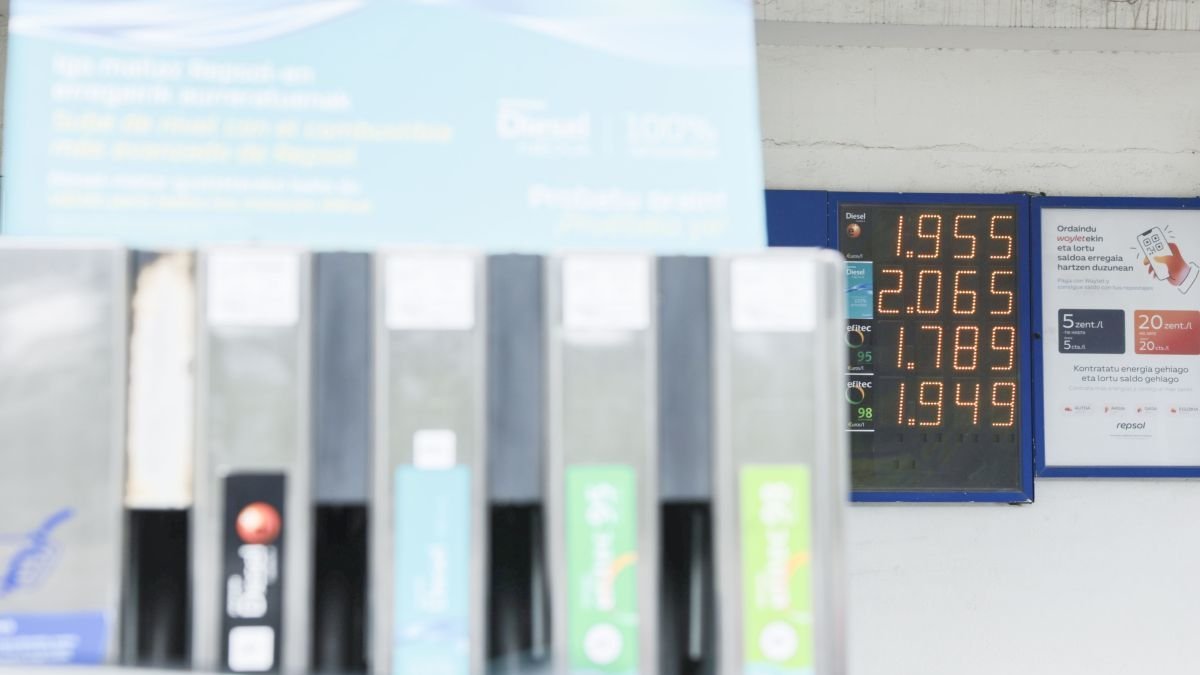 Una gasolinera en una imagen de archivo.