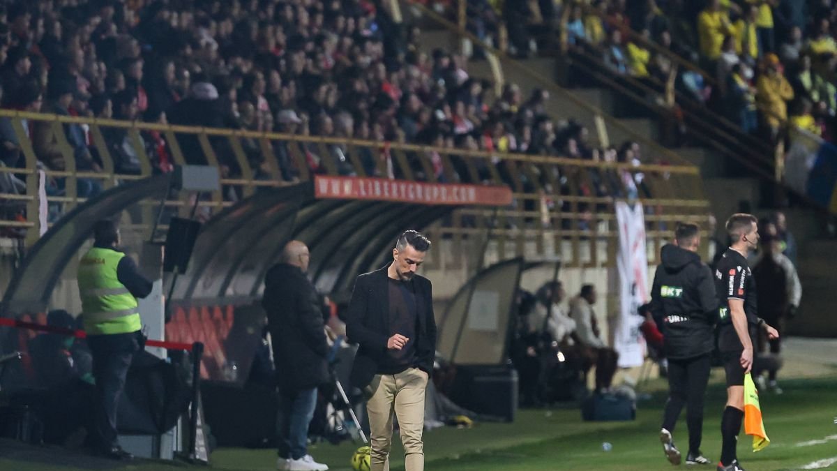 El efecto Rubén de la Barrera no ha surtido efecto, con tres derrotas en tres partidos.