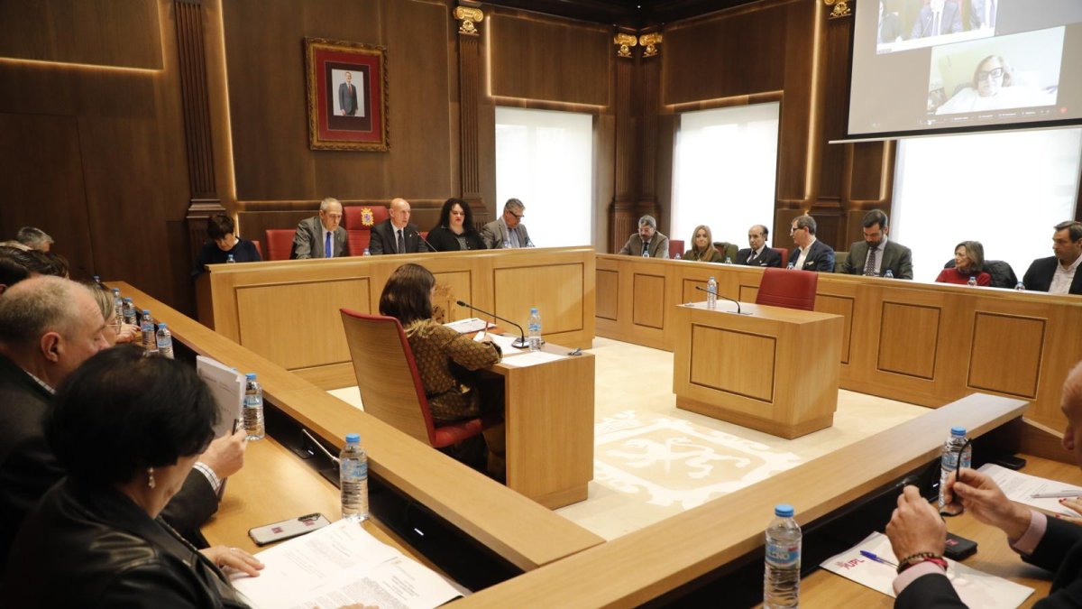 Pleno en el Ayuntamiento de León