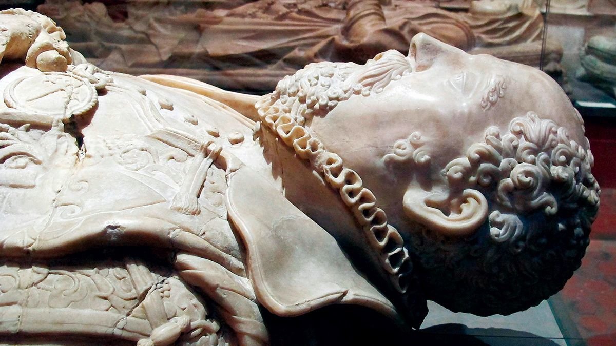 Estatua de Suero de Quiñones.