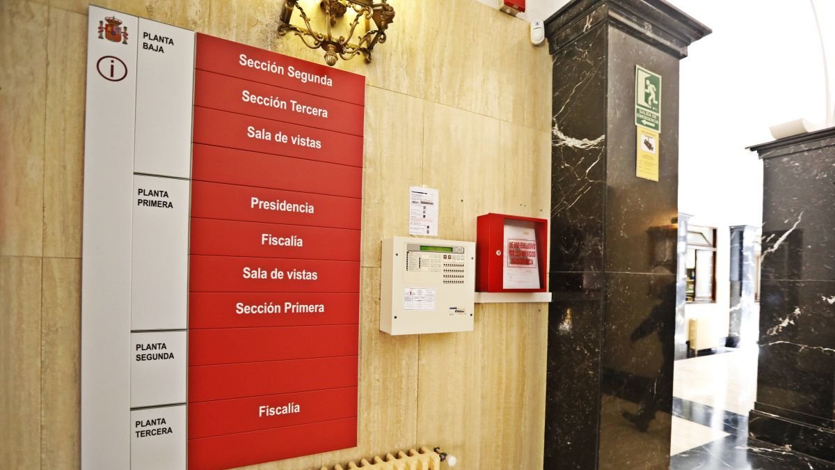Hall de entrada de la Audiencia Provincial.