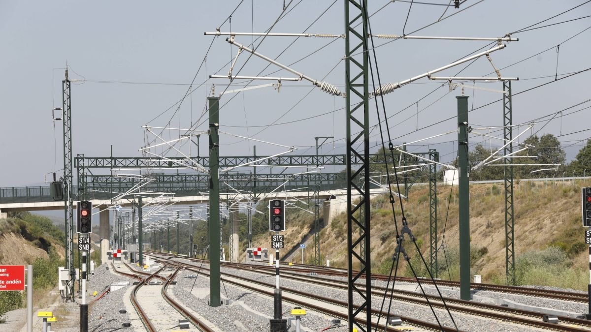 Tramo de la línea de alta velocidad a Galicia en Otero de Sanabria (Zamora).