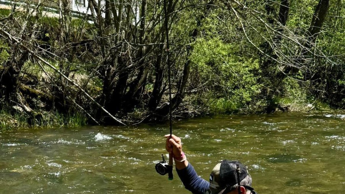 La pesca es una forma de vida y motor económico en León.