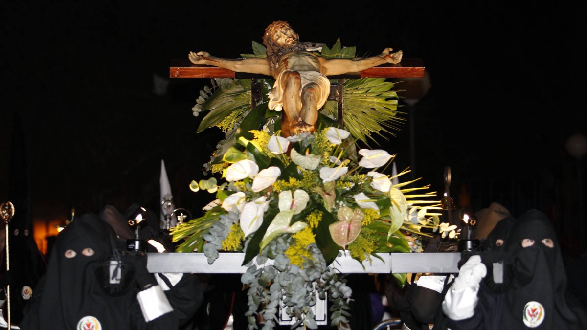 El Vía Crucis Procesional en una imagen de archivo