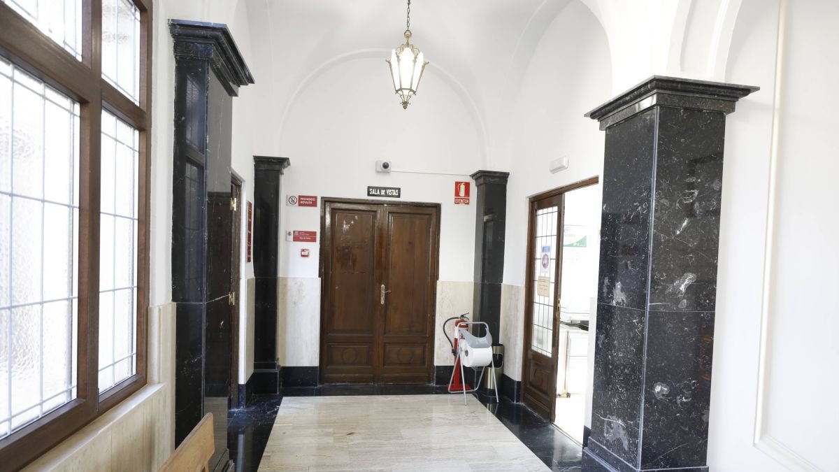 La Audiencia ordena seguir la investigacón.