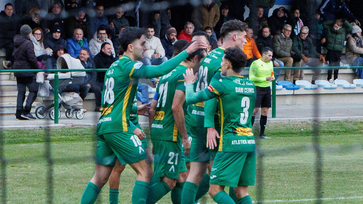 El Atlético Astorga tiene por delante cuatro finales para acabar la Liga de la mejor manera posible.