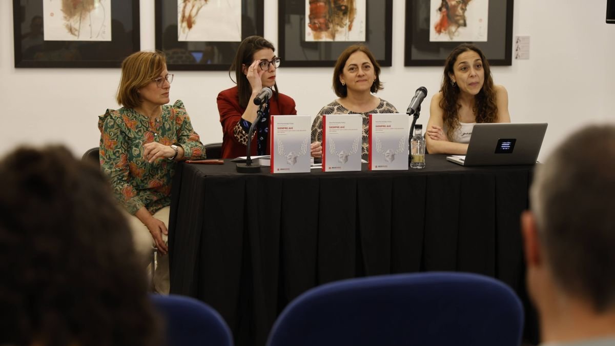 Momento de la presentación del libro.