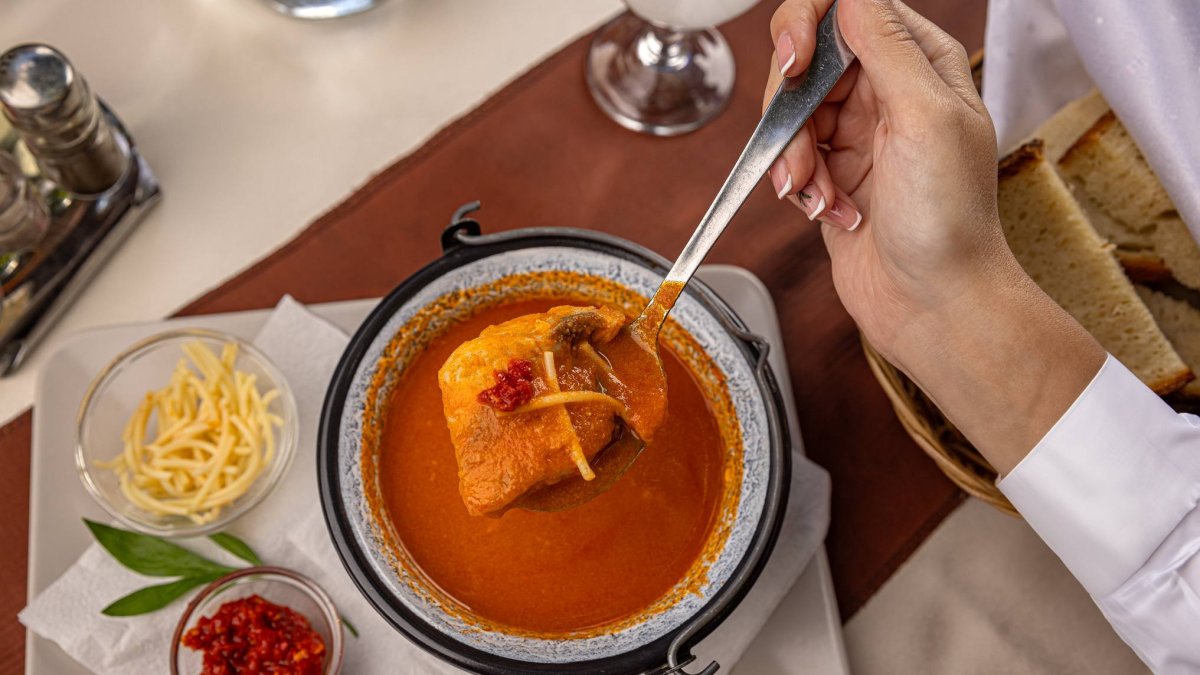 El bacalao guisado, una de las preparaciones más representativas de la tradición gastronómica de Valderas (León)