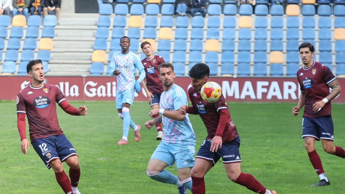Cortés vio la 5ª tarjeta amarilla y no podrá jugar contra el Barakaldo CF este domingo.