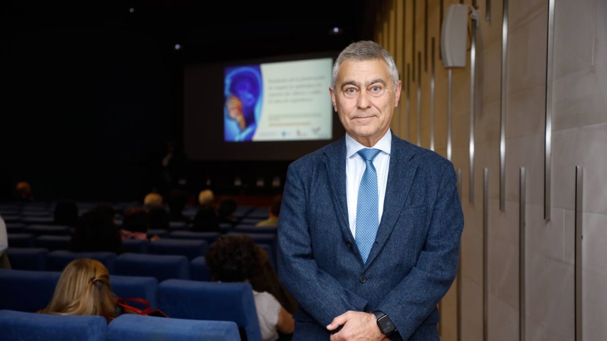 José Luis Llorente Pendás, jefe del servicio del Hospital Universitario Central de Asturias.