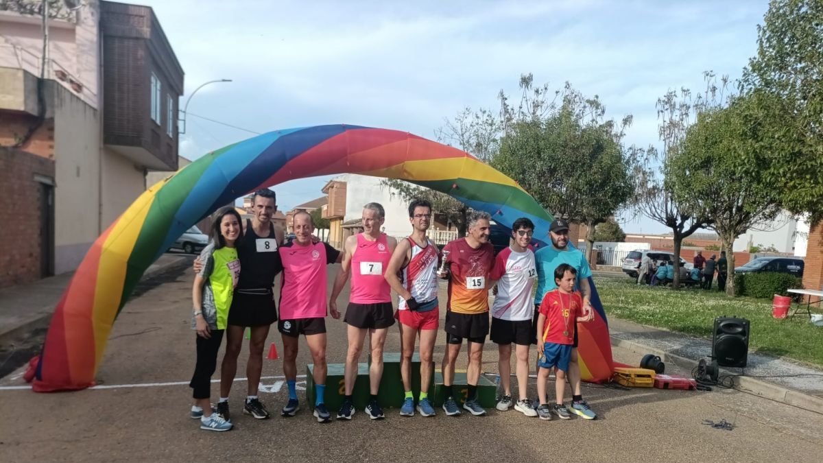 La carrera popular de La Torvera celebró su 14ª edición en Laguna de Negrillos.