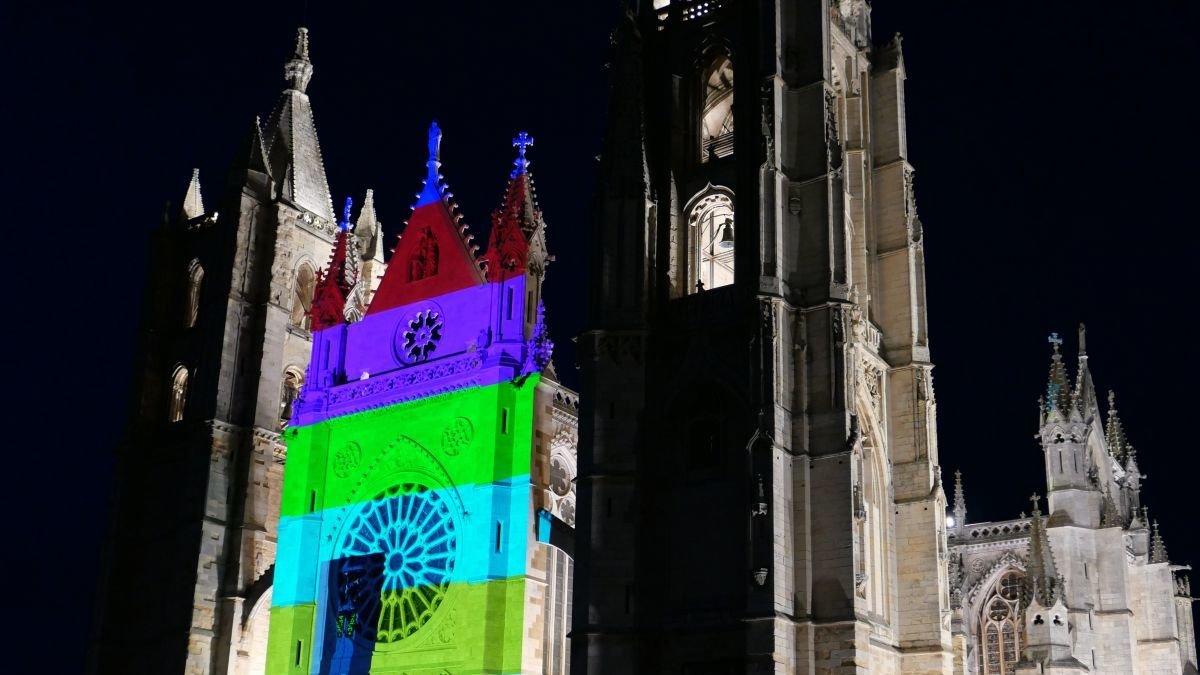 La Catedral, durante la noche del lunes