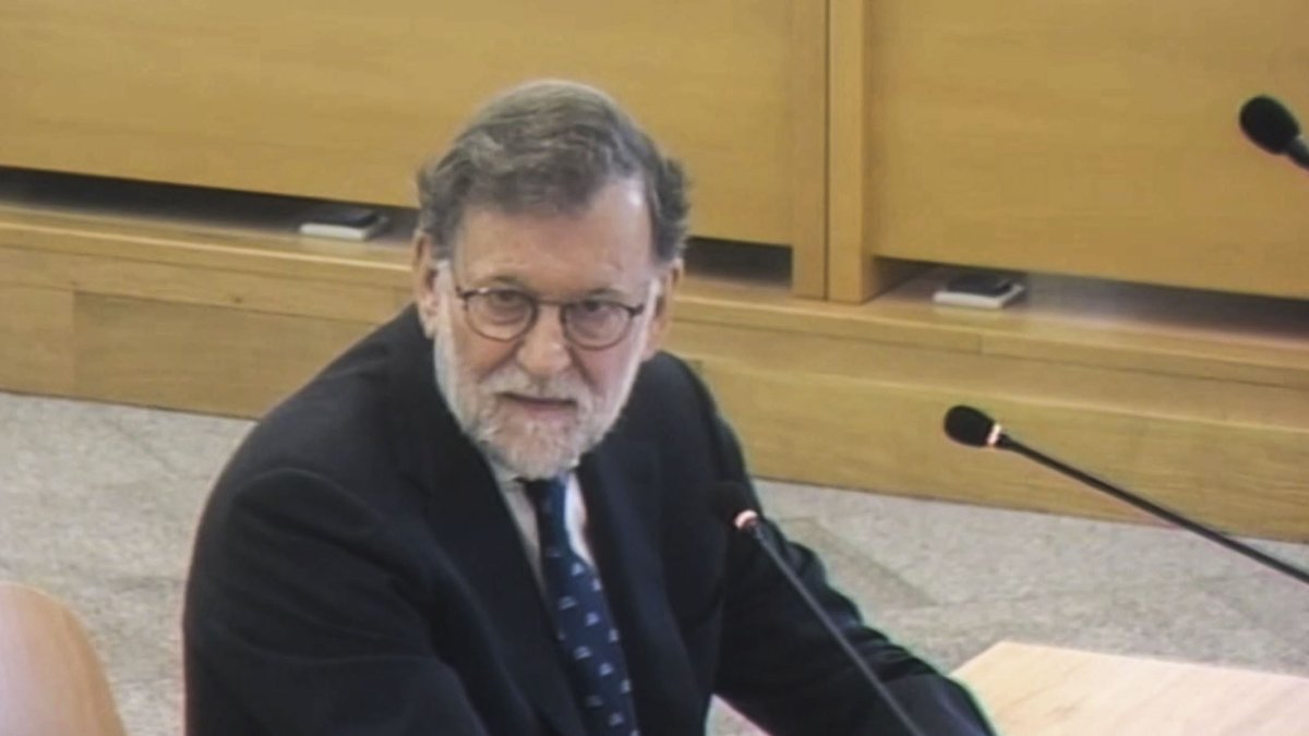 Captura de la declaración como testigo del expresidente del Gobierno Mariano Rajoy en la décima jornada del juicio Kitchen.