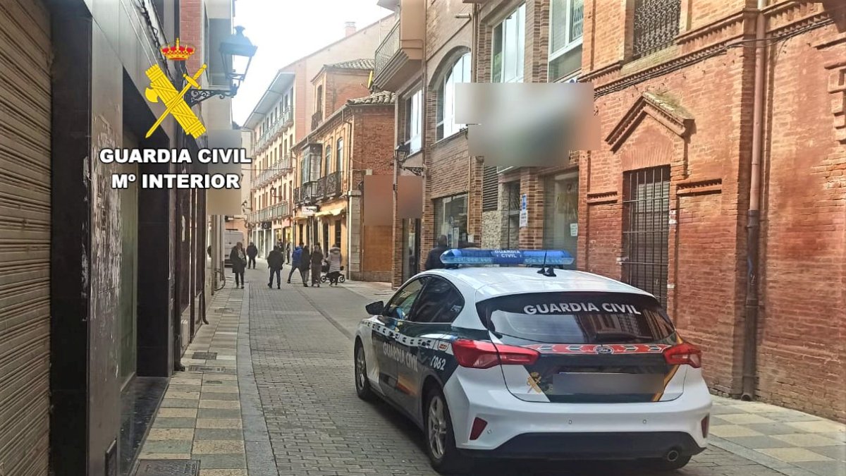 Un investigado como supuesto autor de tres delitos de robo con fuerza en Valencia de Don Juan.