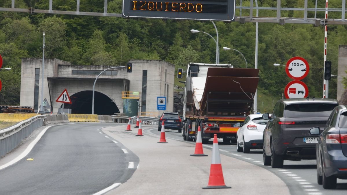 Secuencia de circulación en el inicio de semana entre Asturias y León.