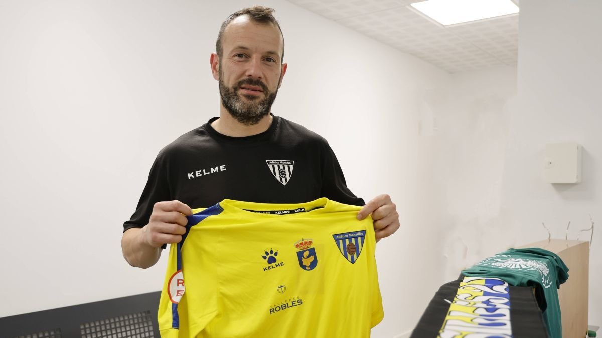 Luis Pacios seguirá de presidente del Atlético Mansillés, pero abandona su faceta de jugador.