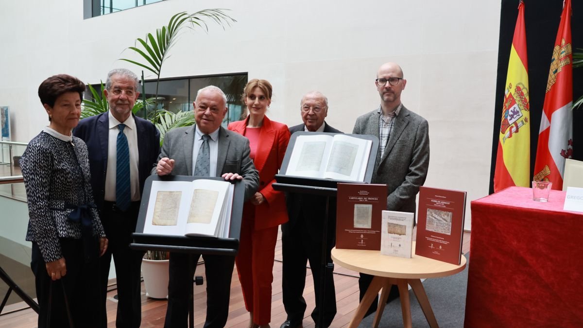 Gregoria Cavero, José A. Pascual, Gonzalo Santonja, Mar Sancho, José Manuel Ruiz y Andrés Abajo.