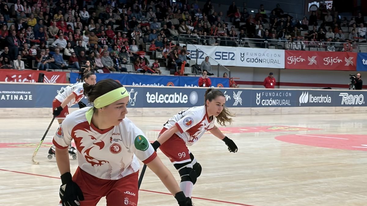 El Bembibre H.C. logró sus dos goles al final del duelo.