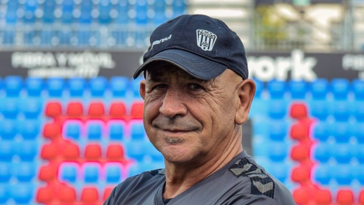 Claudio Barragán, entrenador del Eldense.