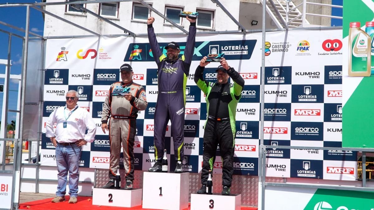 Negro volvió al podio para seguir peleando por el Nacional.
