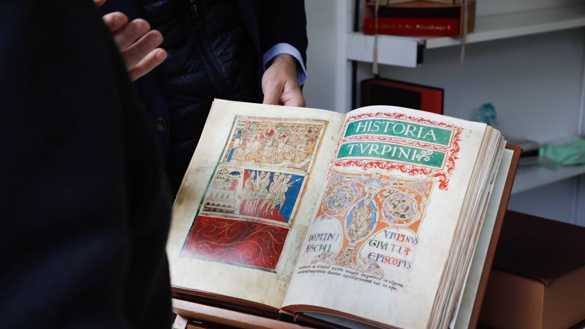 Codex Calixtinus en una caseta de la Feria del Libro.