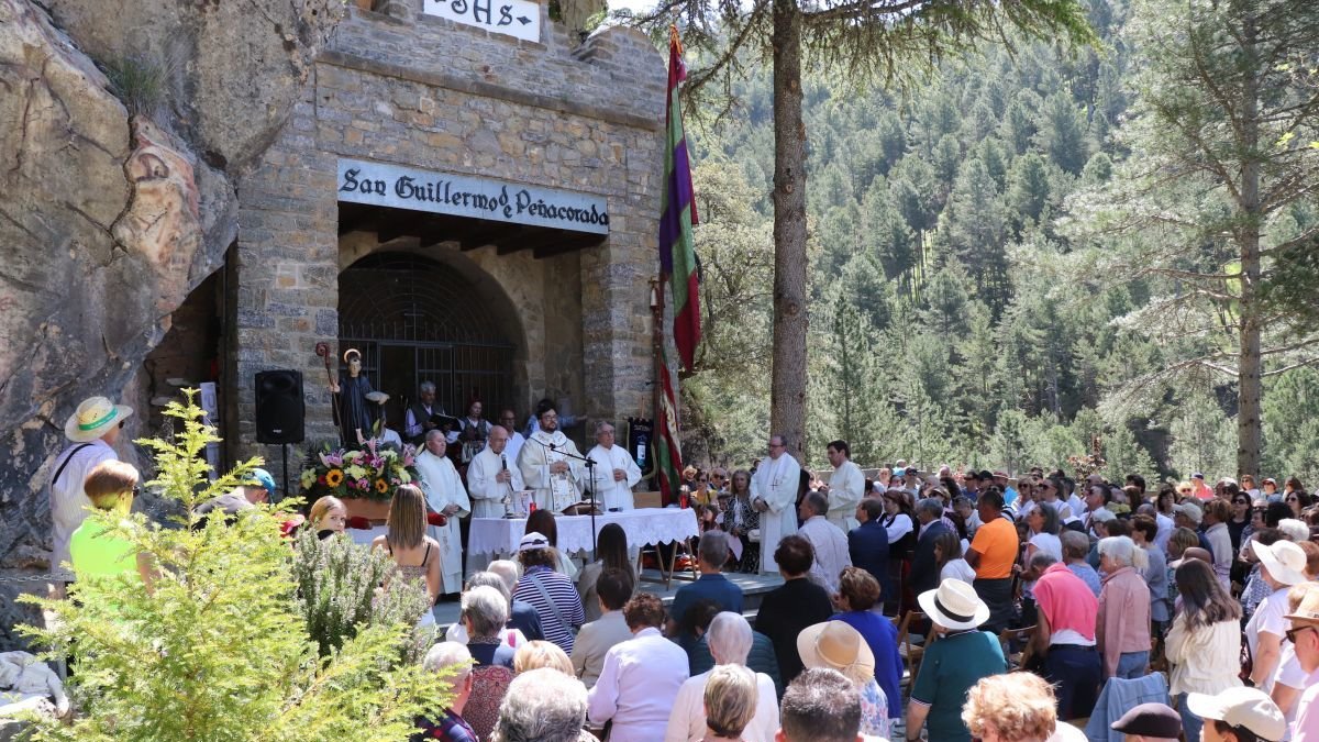 Tradicional misa que se celebra en la ermita de san Guillermo.