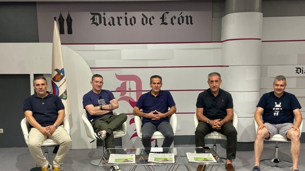 Óscar Díez, Pérez, Fraguas, Juan y Raúl Castro.