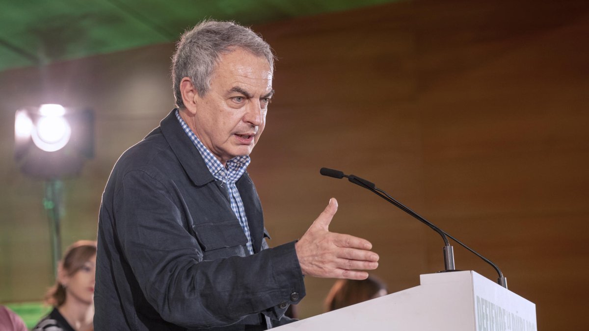 El expresidente del Gobierno José Luis Rodríguez Zapatero participa en un acto público en abril último. EFE/José Manuel Pedrosa.