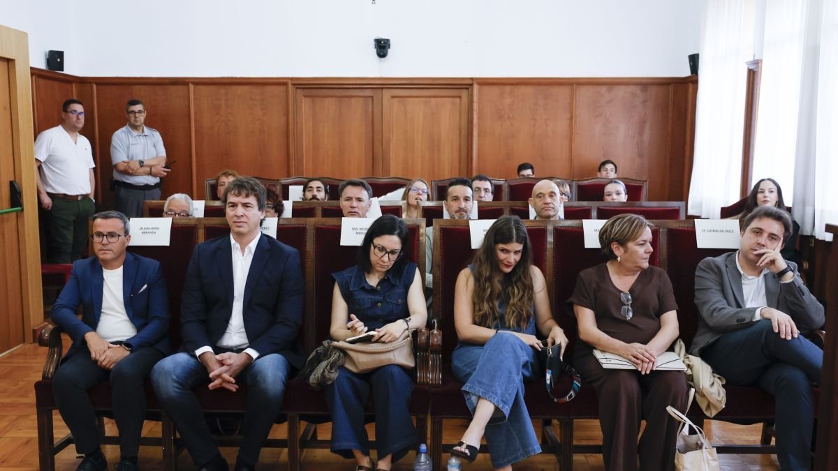 El hermano del presidente del gobierno David Sánchez y Miguel Ángel Gallardo.