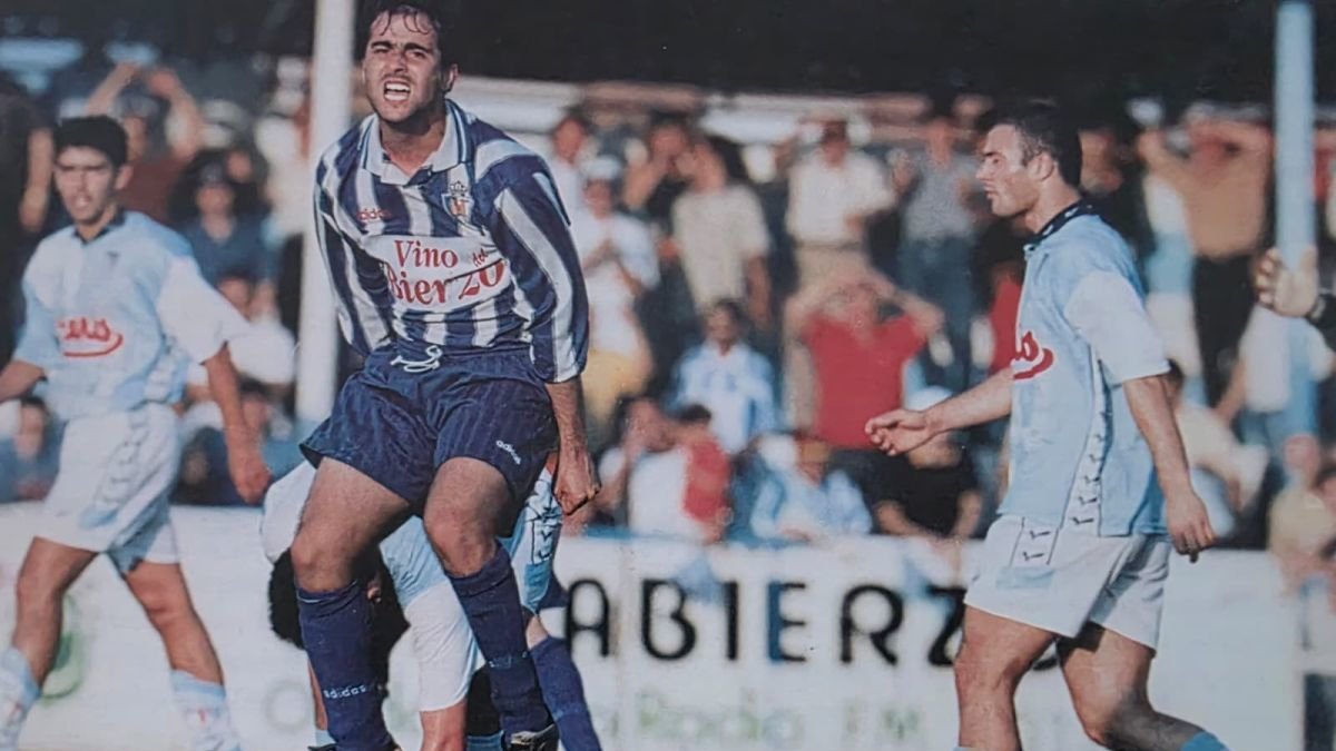 Cascallar lamenta el fallo en una ocasión clarísima contra el Compostela B.