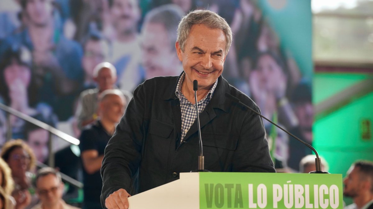 La biografía de José Luis Rodríguez Zapatero sitúa en Luanco parte de los veranos de infancia del expresidente del Gobierno.