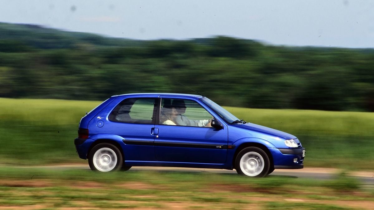 Fabricado hasta 2003 en la planta gala de Aulnay-sous-Bois, el Saxo VTS sigue conservando el símbolo de una época en la que deportividad rimaba con accesibilidad.