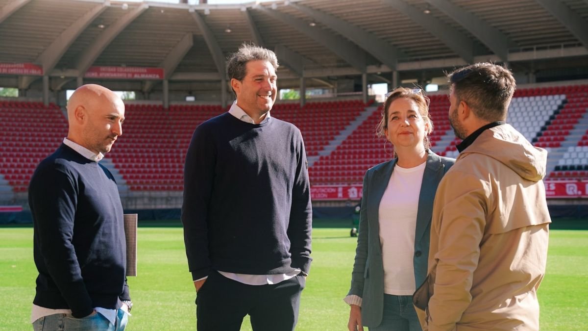 Goiria y Markitz dialogan con Alvarado y Martínez.