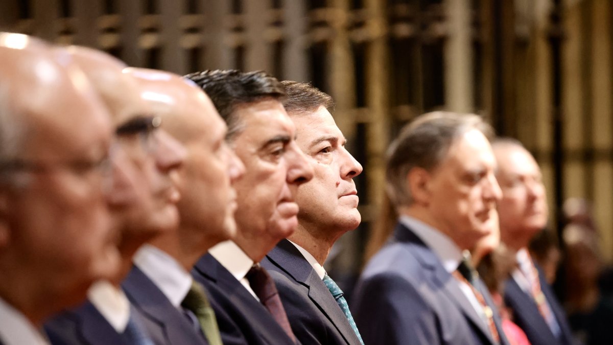 Mañueco: dos casas, dos coches, 168.000 € en los bancos y una hipoteca de 194.000 €