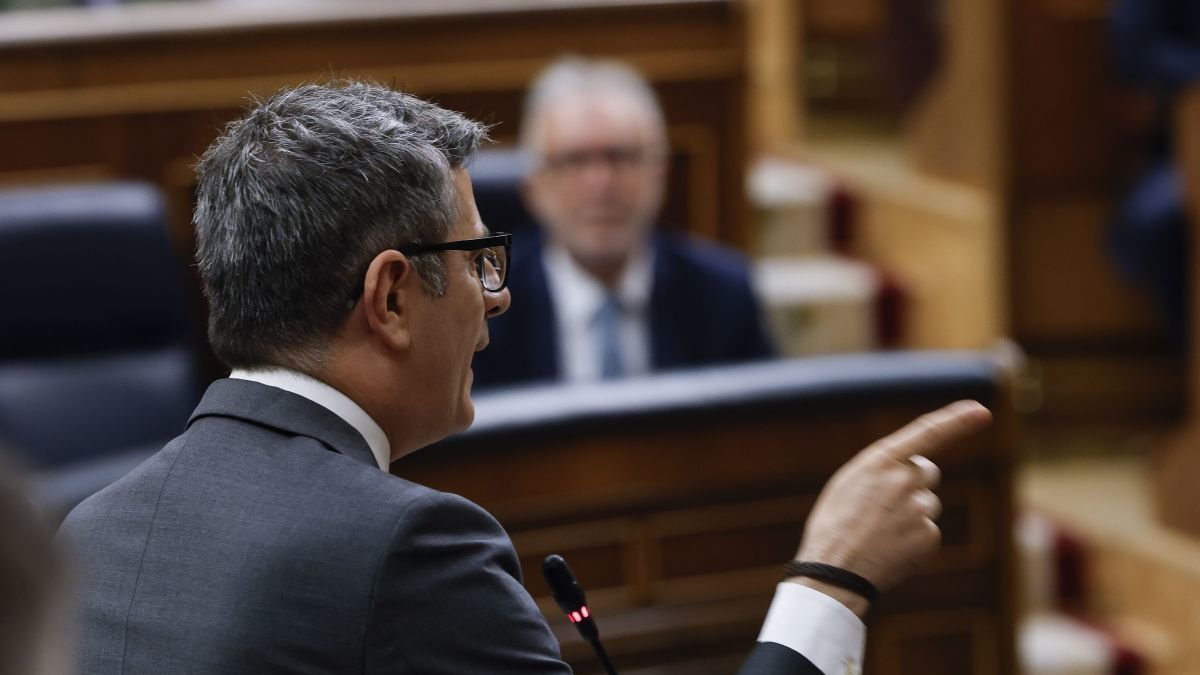 El ministro Félix Bolaños interviene en la sesión de control al Gobierno en el Congreso.